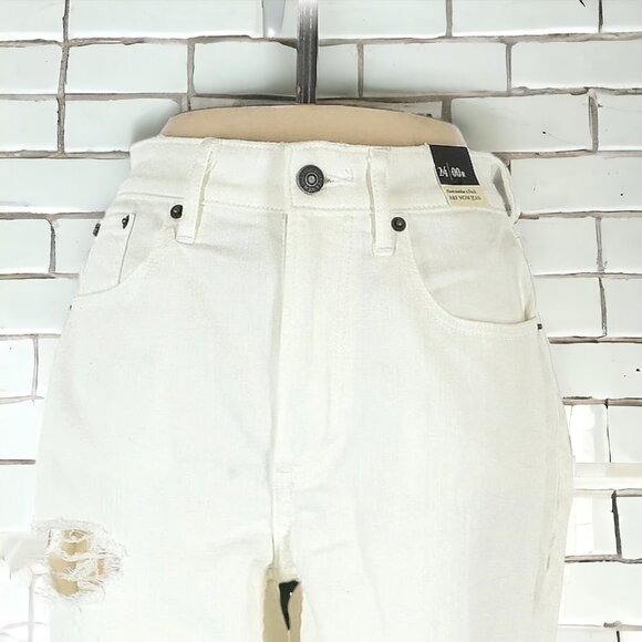 ⚡️QUICKSALE!⚡️ NEW Abercrombie Destroyed Curve Love High Rise Mom Jean in White - Picture 5 of 13